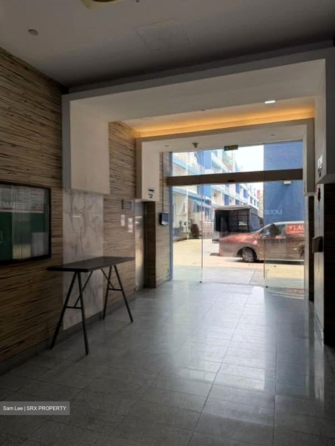 Woodlands Bizhub (D27), Warehouse #630128741